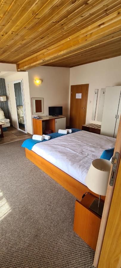 Mirana Family Hotel Burgas Stad Buitenkant foto