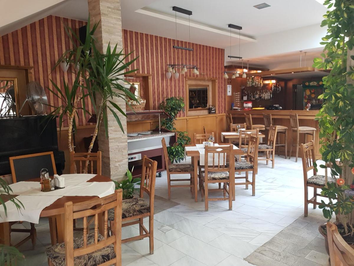 Mirana Family Hotel Burgas Stad Buitenkant foto