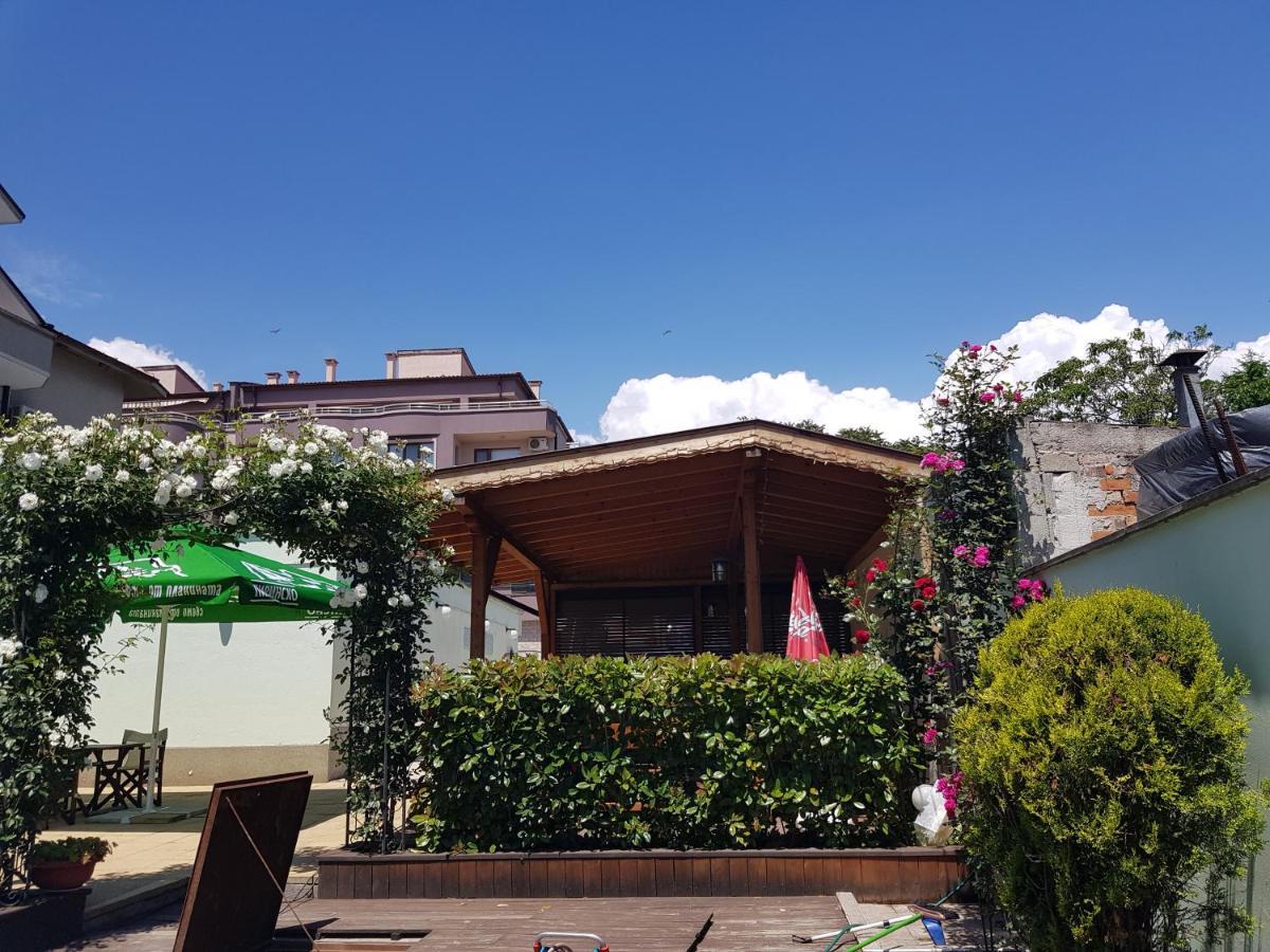 Mirana Family Hotel Burgas Stad Buitenkant foto